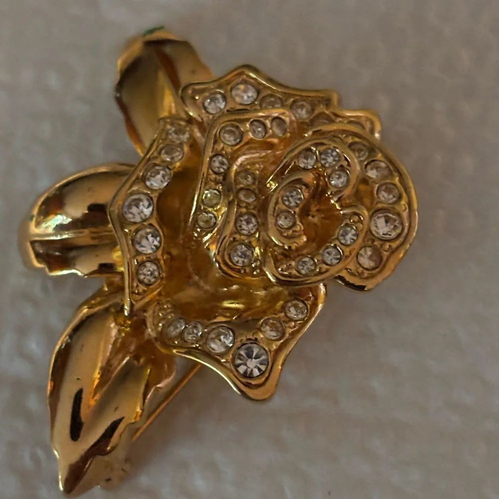 Vintage Avon Glam Sparkle Rose Brooch Rhinestone Covered, Gold Tone